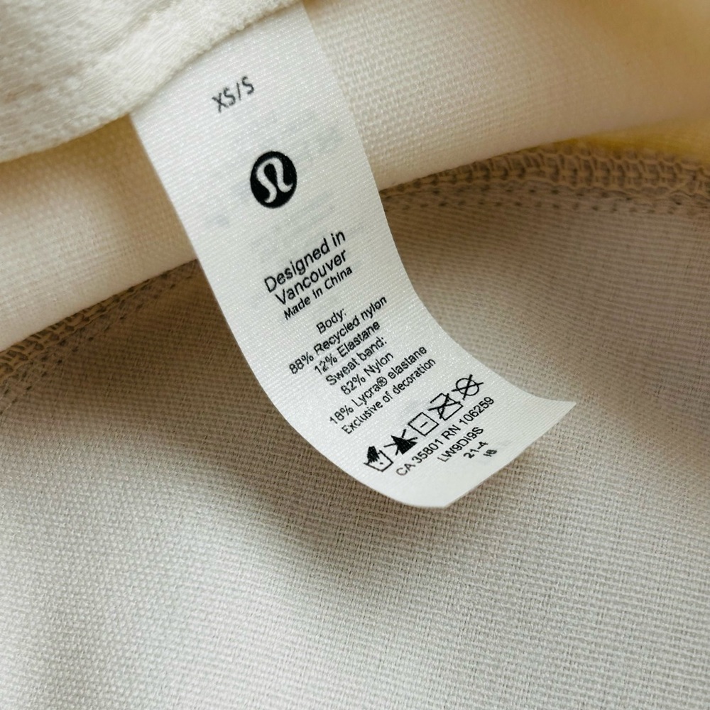 Lululemon Wide-Brim Bucket Hat w/ Strap - Picture 5 of 5